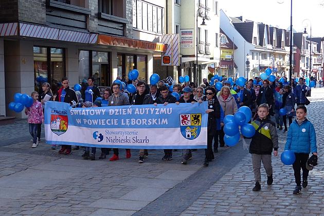 Niebieski Lębork. Podsumowanie kwietniowych Dni Autyzmu.