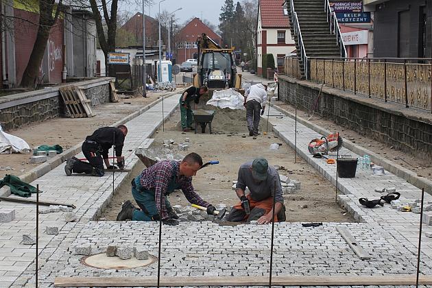 Prace brukarskie na Waryńskiego