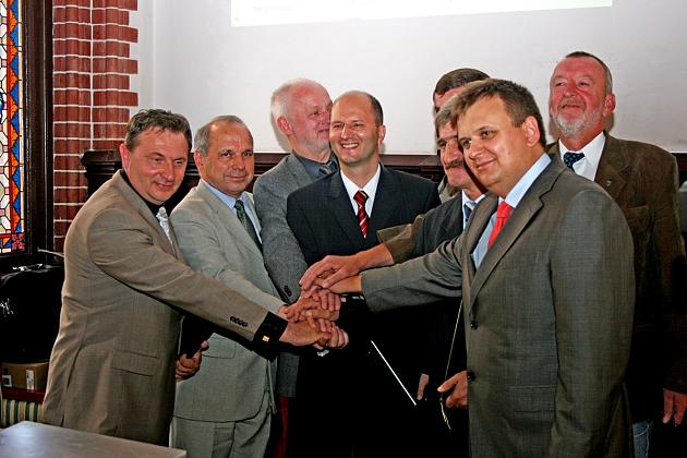 Osiem miast - w obronie funduszy unijnych