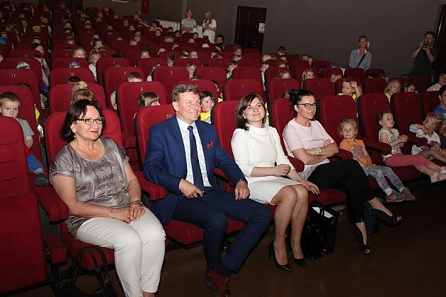 Zbierali na Hospicjum. Wystawili „Rzepkę” Juliana Tuwima