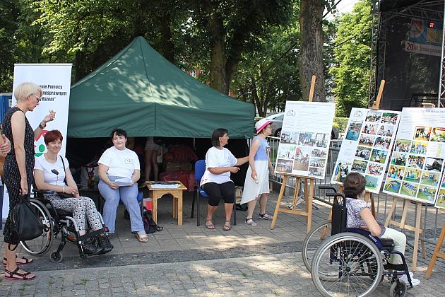 1 czerwca na placu Pokoju. Kraina dziecięcych marzeń
