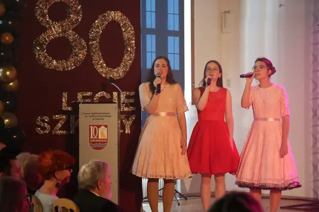 „Jak za dawnych lat…” – I LO w Lęborku świętowało 80 lat historii