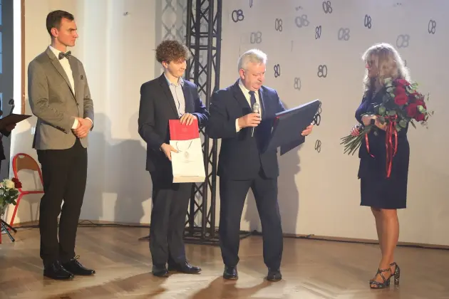 „Jak za dawnych lat…” – I LO w Lęborku świętowało 80 lat historii