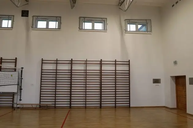 Sala gimnastyczna w SP 8 po modernizacji – lepsze warunki do aktywności fizycznej