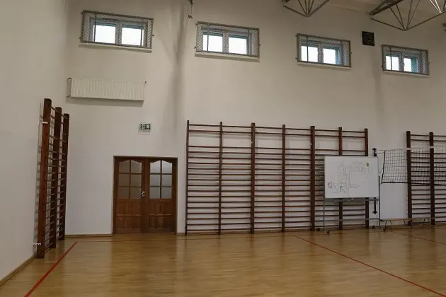 Sala gimnastyczna w SP 8 po modernizacji – lepsze warunki do aktywności fizycznej