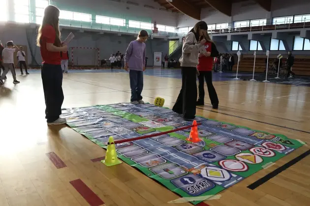 Edukacja przez zabawę – wyjątkowy piknik rowerowy dla czwartoklasistów