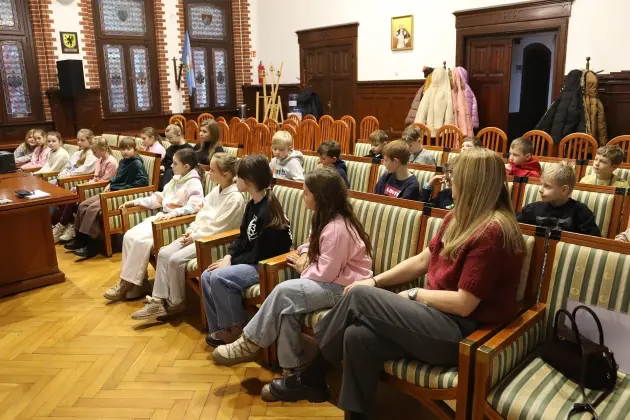 Uczniowie SP1 poznali kulisy pracy Urzędu Miejskiego w Lęborku