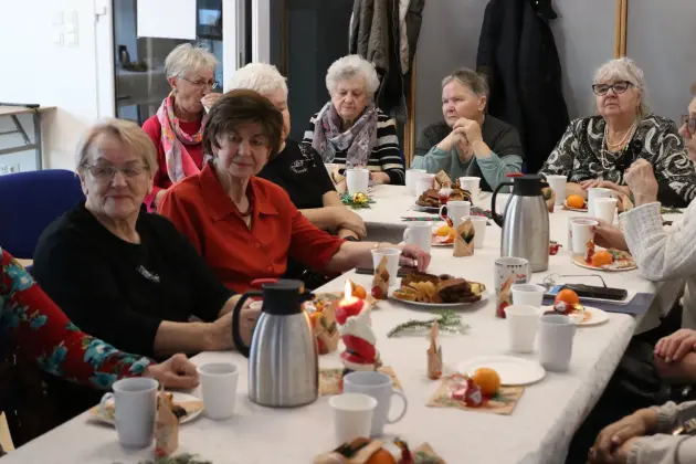 Opłatek, życzenia i kolędy – świąteczne spotkanie Ligi Kobiet Polskich