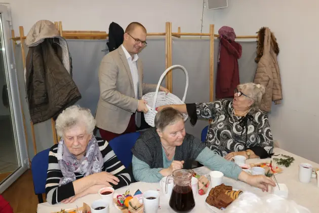 Opłatek, życzenia i kolędy – świąteczne spotkanie Ligi Kobiet Polskich