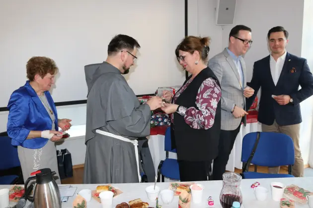 Opłatek, życzenia i kolędy – świąteczne spotkanie Ligi Kobiet Polskich