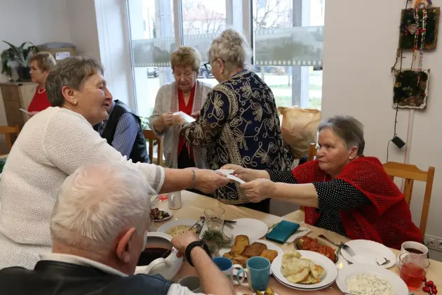 Wigilijne spotkanie z seniorami w Bazie