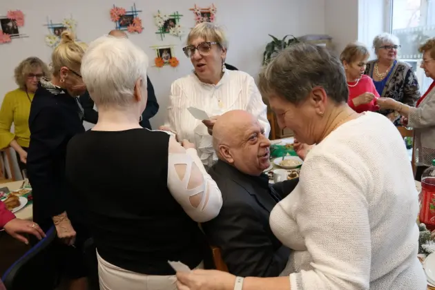 Wigilijne spotkanie z seniorami w Bazie