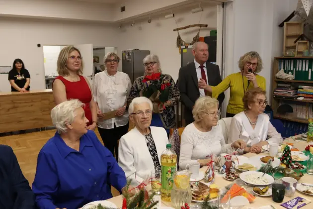 Wigilijne spotkanie z seniorami w Bazie