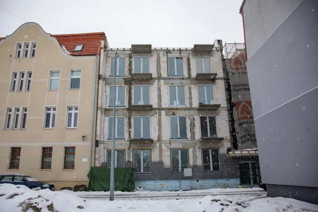 Budownictwo społeczne w Lęborku – powstaje 16 nowych mieszkań w ramach SIM