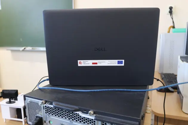 Sprzęt komputerowy za niemal 650 tys. zł dla uczniów szkół podstawowych