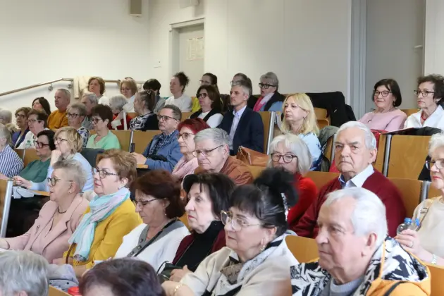 Profilaktyka, wiedza i aktywność – seniorzy rozmawiali o zdrowiu mózgu