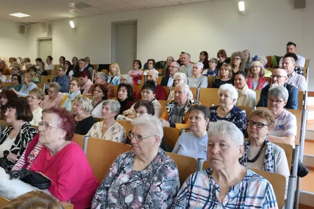 Profilaktyka, wiedza i aktywność – seniorzy rozmawiali o zdrowiu mózgu