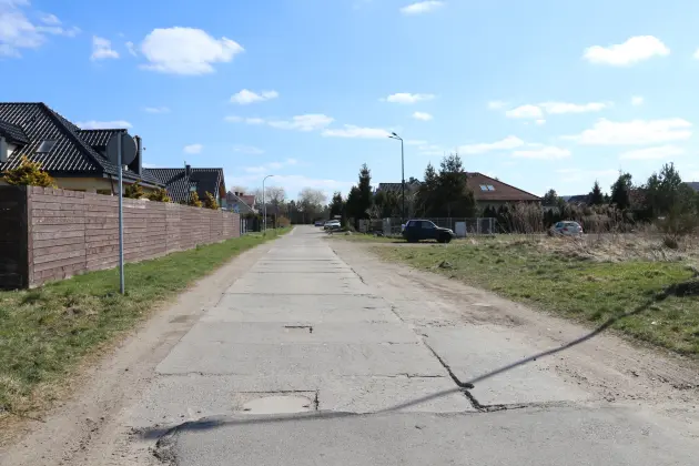 Asfalt zamiast płyt na ulicy Strzelców Podhalańskich