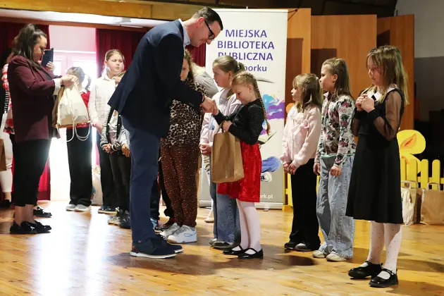 Tysiące książek i setki małych czytelników - wielki finał #BibliotekaGO