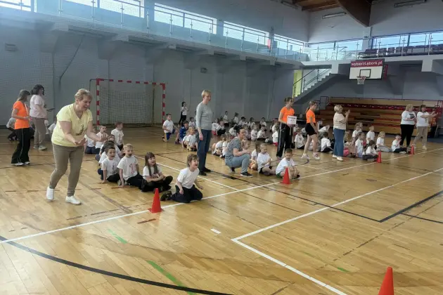 Wszyscy na podium – w SP 7 wyjątkowy piknik sportowy lęborskich zerówek