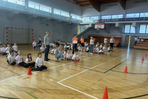 Wszyscy na podium – w SP 7 wyjątkowy piknik sportowy lęborskich zerówek