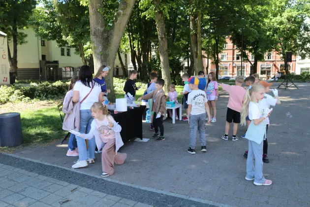 Biblioteka zaprasza na Piknik Literacki na Placu Pokoju