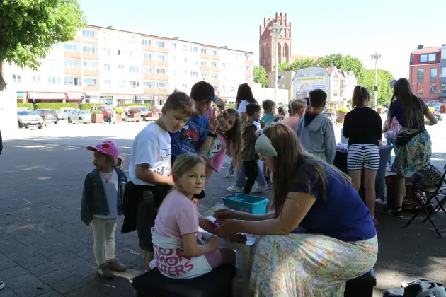 Biblioteka zaprasza na Piknik Literacki na Placu Pokoju