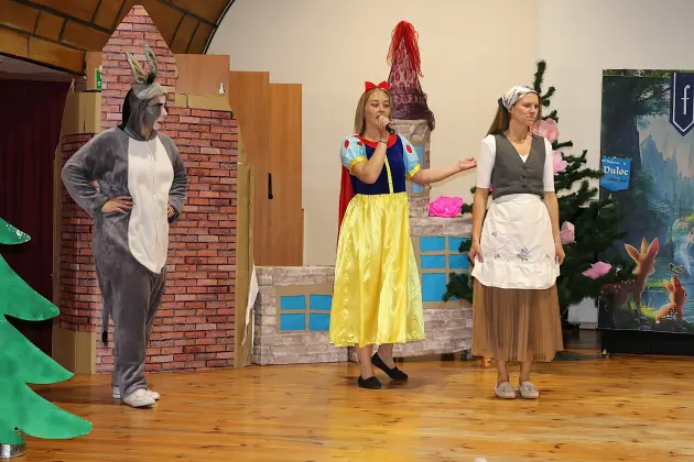 „Shrek” na scenie - rodzice i nauczyciele wystąpili dla przedszkolaków