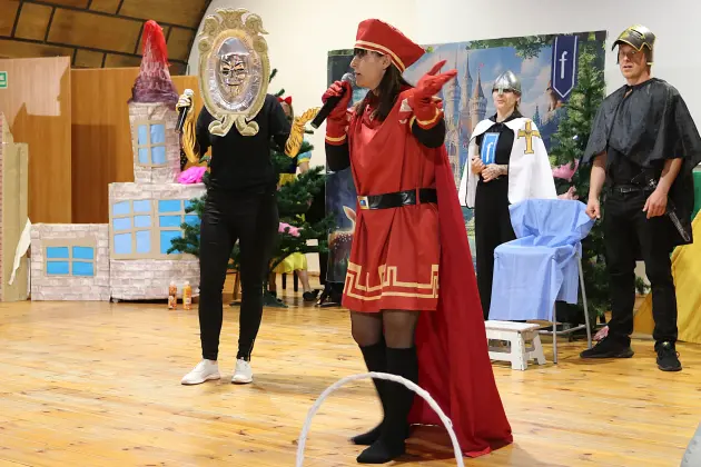 „Shrek” na scenie - rodzice i nauczyciele wystąpili dla przedszkolaków