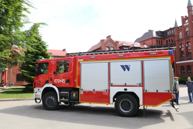 Alarm bombowy w Urzędzie Miejskim w Lęborku. Służby ćwiczyły reakcję na poważne zagrożenie