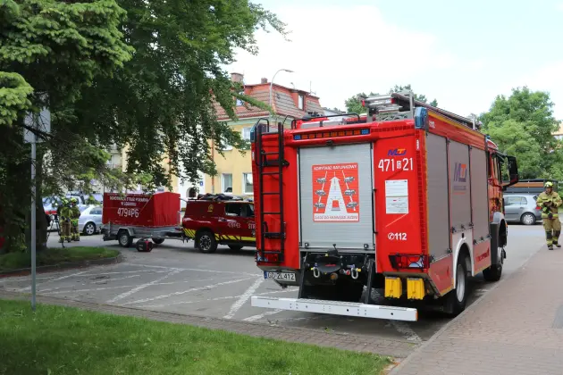 Alarm bombowy w Urzędzie Miejskim w Lęborku. Służby ćwiczyły reakcję na poważne zagrożenie