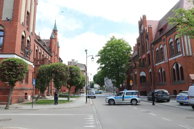 Alarm bombowy w Urzędzie Miejskim w Lęborku. Służby ćwiczyły reakcję na poważne zagrożenie