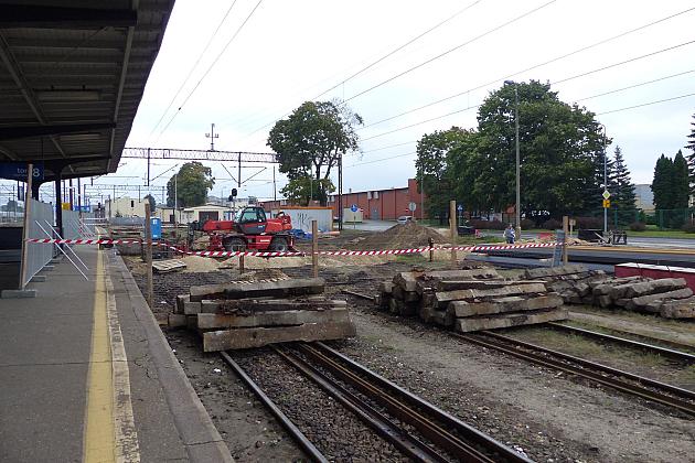 Kopią tunel pod torami kolejowymi