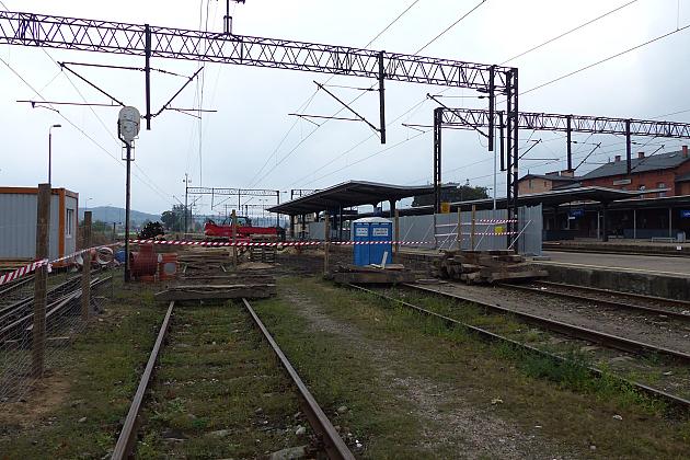 Kopią tunel pod torami kolejowymi