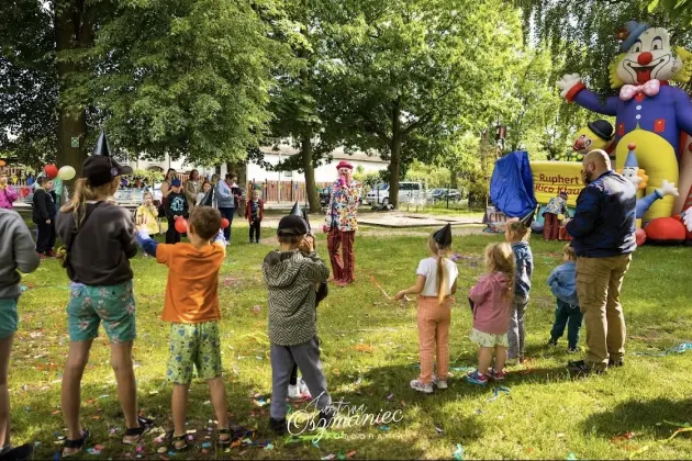 Kolorowo, radośnie i rodzinnie – wyjątkowy piknik w Przedszkolu nr 5