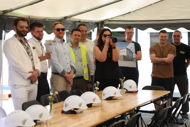 ROBEX inwestuje w przyszłość. Wmurowano kamień węgielny pod nową halę
