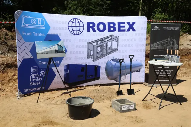 ROBEX inwestuje w przyszłość. Wmurowano kamień węgielny pod nową halę