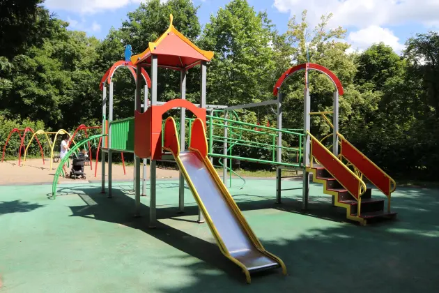 Plac zabaw w Parku im. Mieczysława Michalskiego gotowy na najmłodszych