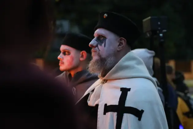Deszcz nie przeszkodził w spotkaniu z historią. Spacer z duchami Krzyżaków za nami