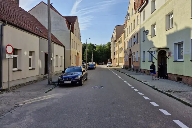 Ruch jednokierunkowy i parkowanie po obu stronach ul. rtm. Pileckiego