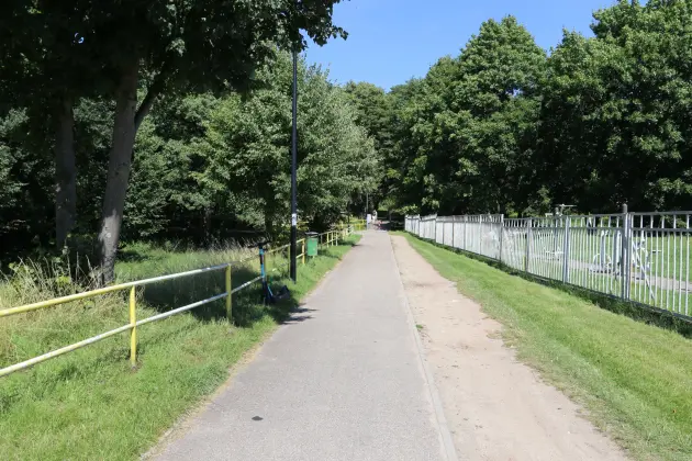 Sześć nowych kamer w Parku Chrobrego. Inwestujemy w bezpieczeństwo mieszkańców