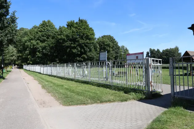 Sześć nowych kamer w Parku Chrobrego. Inwestujemy w bezpieczeństwo mieszkańców