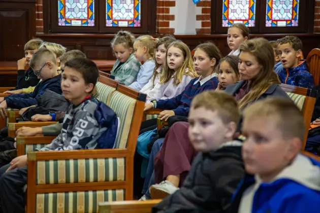 Trzecioklasiści z SP1 poznali tajniki pracy Urzędu Miejskiego