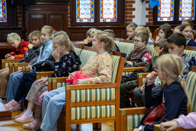 Trzecioklasiści z SP1 poznali tajniki pracy Urzędu Miejskiego