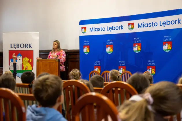 Trzecioklasiści z SP1 poznali tajniki pracy Urzędu Miejskiego