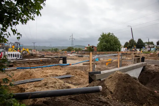 Nowy termin zakończenia przebudowy przejazdu kolejowego Mireckiego/Topolowa
