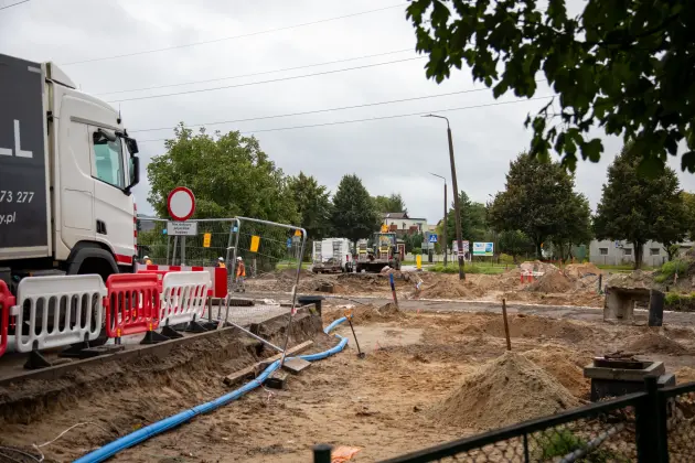 Nowy termin zakończenia przebudowy przejazdu kolejowego Mireckiego/Topolowa