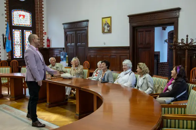 Absolwenci Liceum Pedagogicznego rocznika 1965 odwiedzili lęborski ratusz