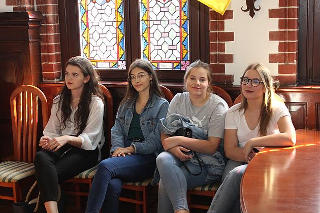 Młodzież ze Stralsundu z wizytą w ratuszu