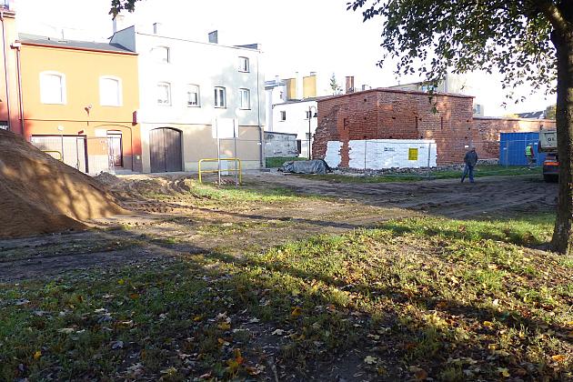 Skwer na Przymurnej. Ruszyły prace ziemne